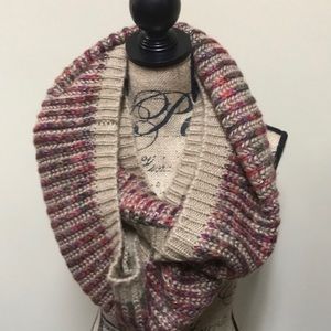 INFINITY SCARF